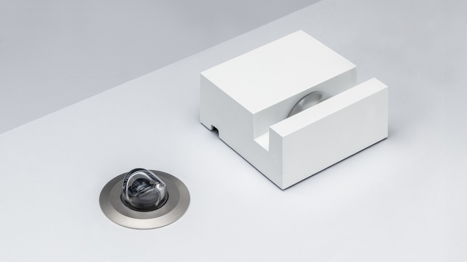 Revolutionising the perimeter: Trim, the lamp that frames light